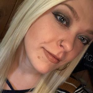 Meet your Posher, Kaelyn